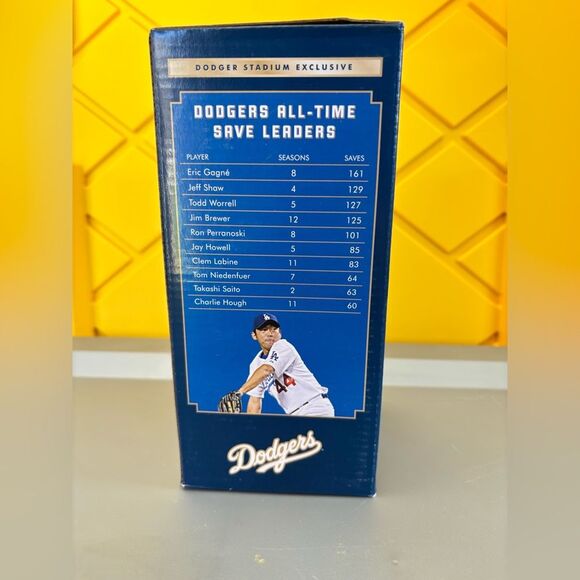 SGA Los Angeles Dodgers Takashi Saito Bobblehead - Picture 4 of 5